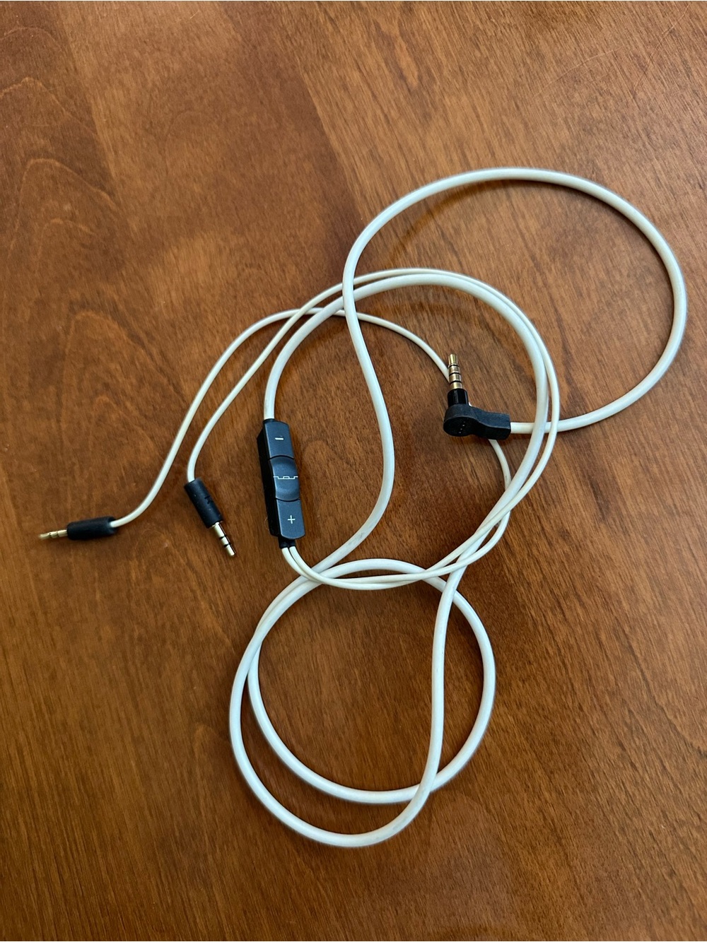 Sol Republic Over Ear Headphones - Picture 13 of 15